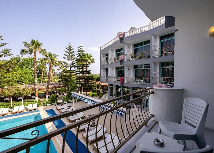 Moda Camyuva Hotel 3*