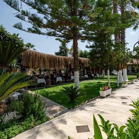 Hotell Moda Camyuva 3*