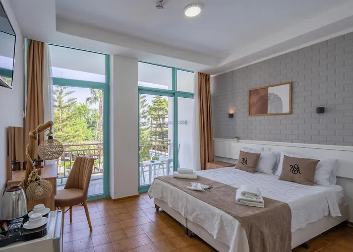 Hotel Moda Camyuva