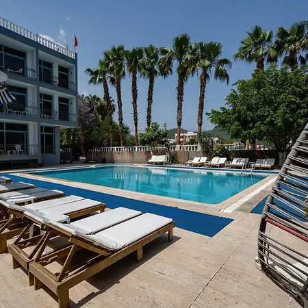 ホテル Moda Camyuva